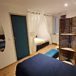 Апартаменты Le Deux Gaulle Le Mele-sur-Sarthe