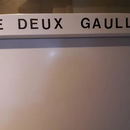 Le Deux Gaulle Апартаменты Le Mele-sur-Sarthe