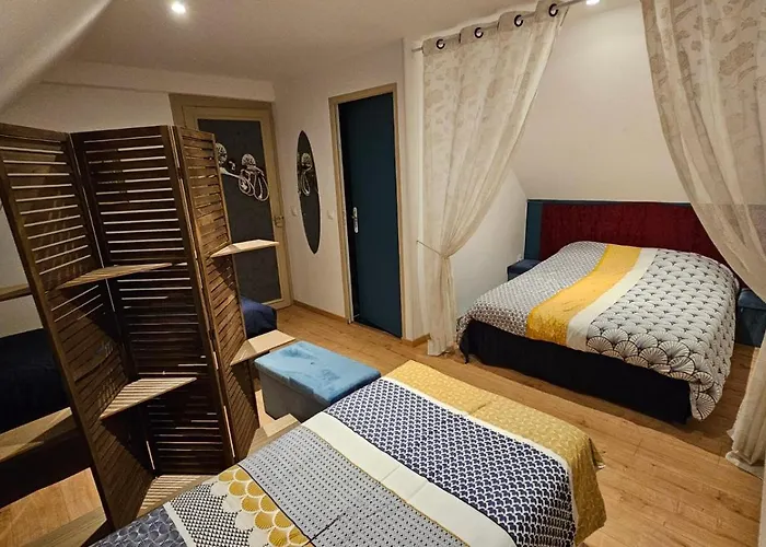 Le Deux Gaulle Apartment *